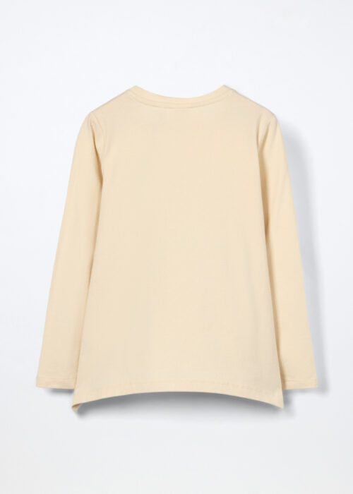 Alternative view of Majica