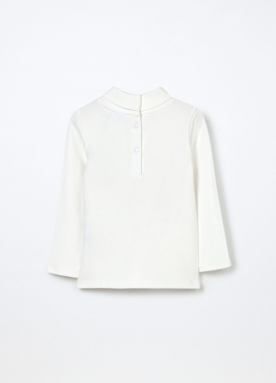 Alternative view of Majica