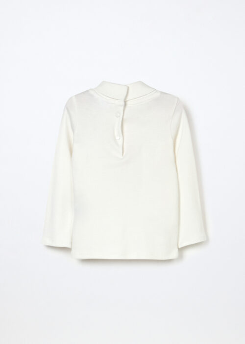 Alternative view of Majica