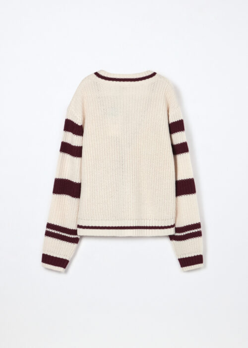 Alternative view of Kardigan