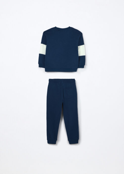 Alternative view of Komplet