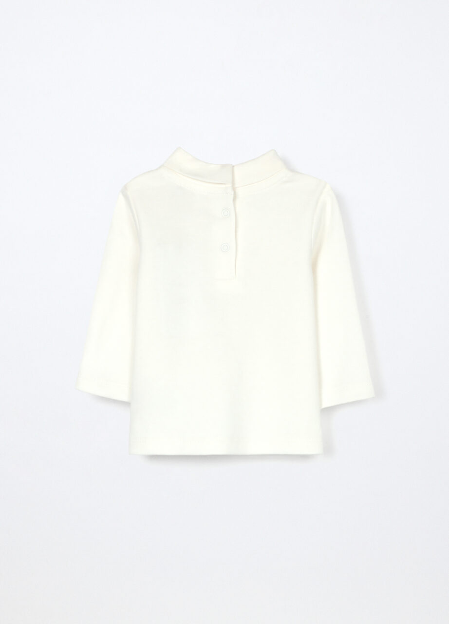 Alternative view of Majica