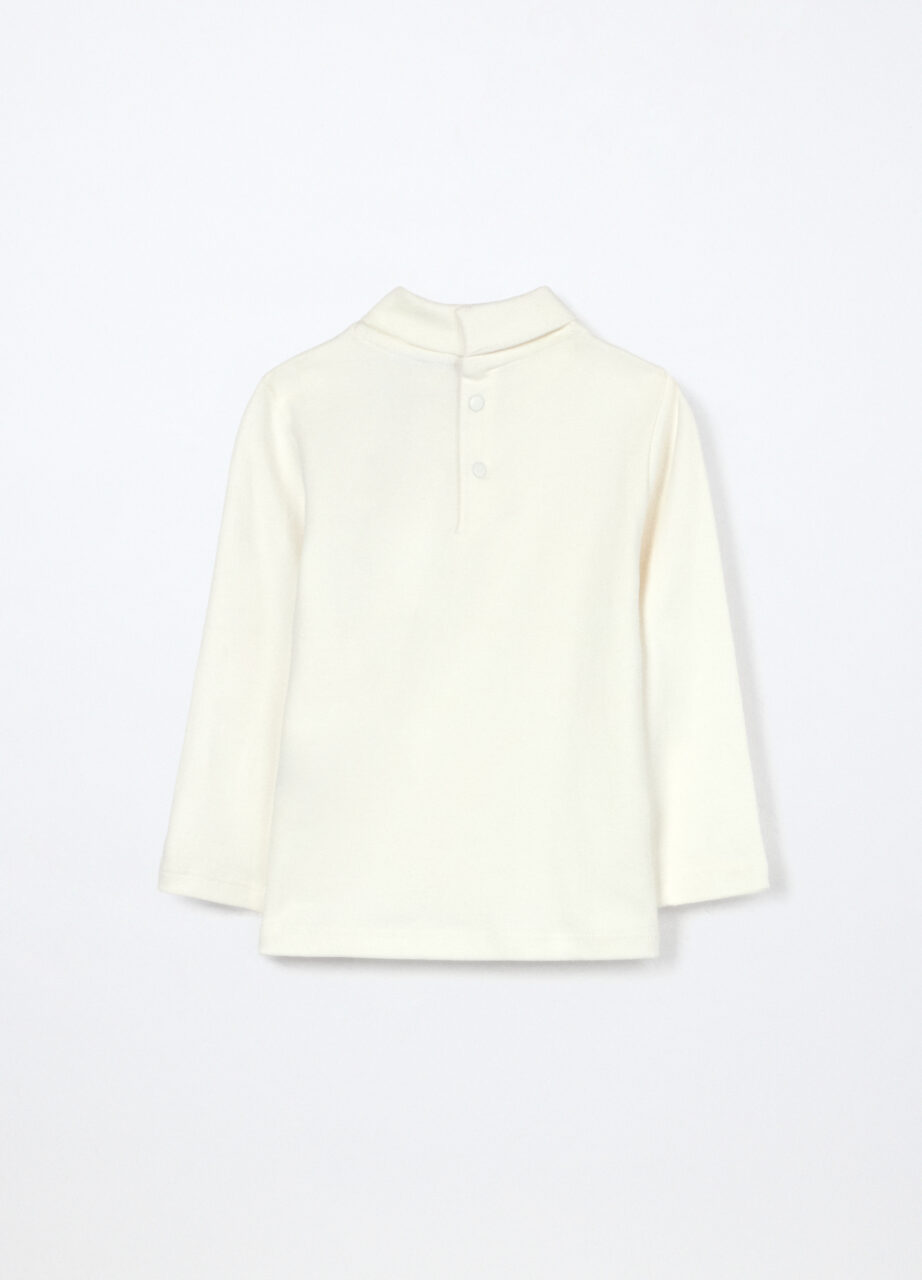 Alternative view of Majica