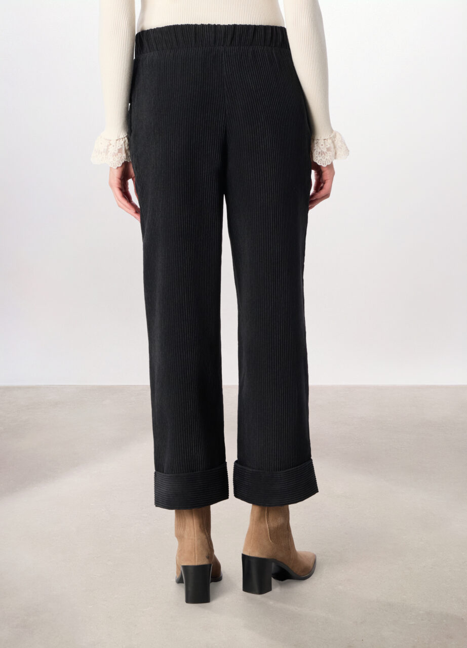 Alternative view of Hlače