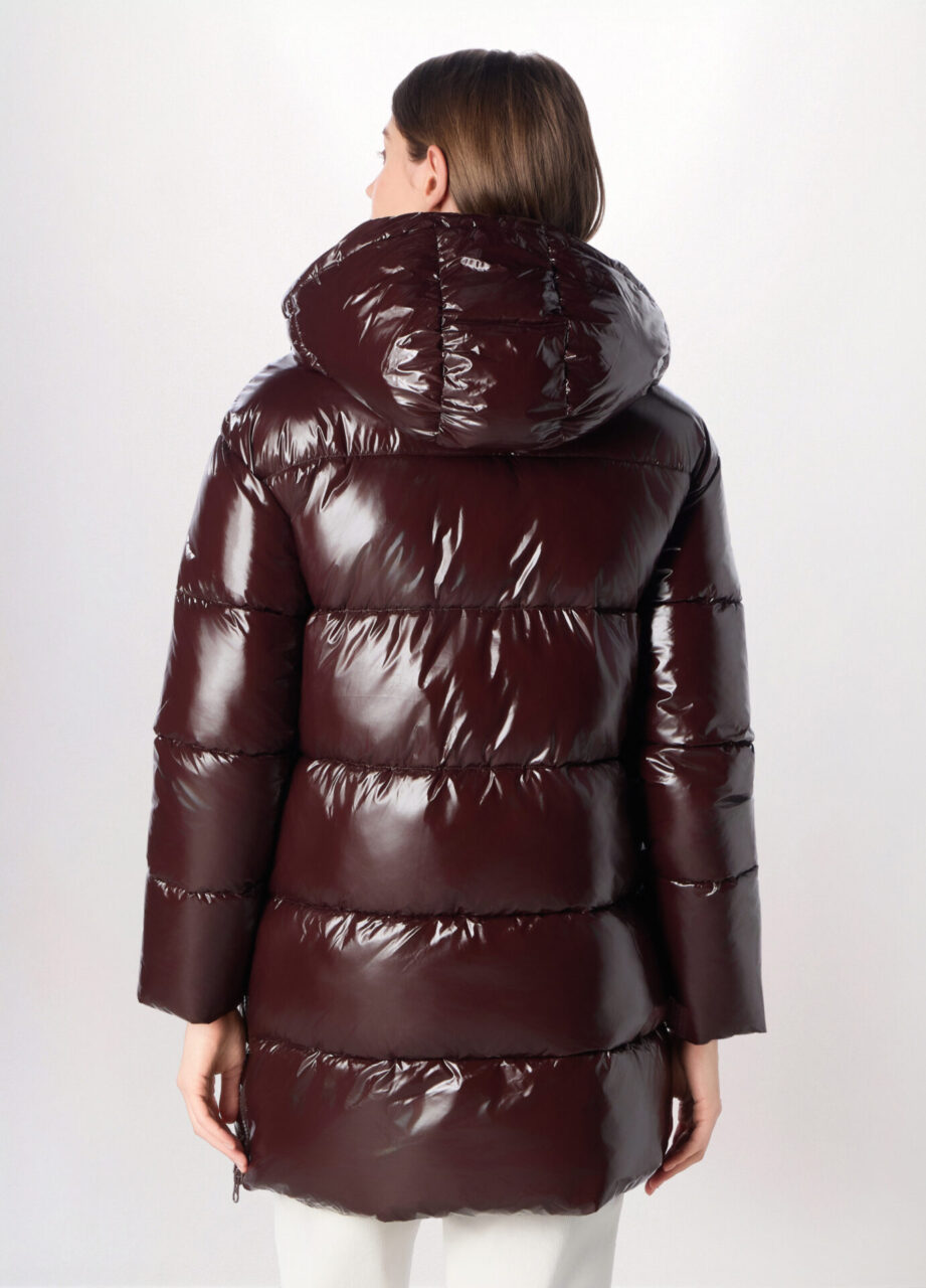 Alternative view of Jakna