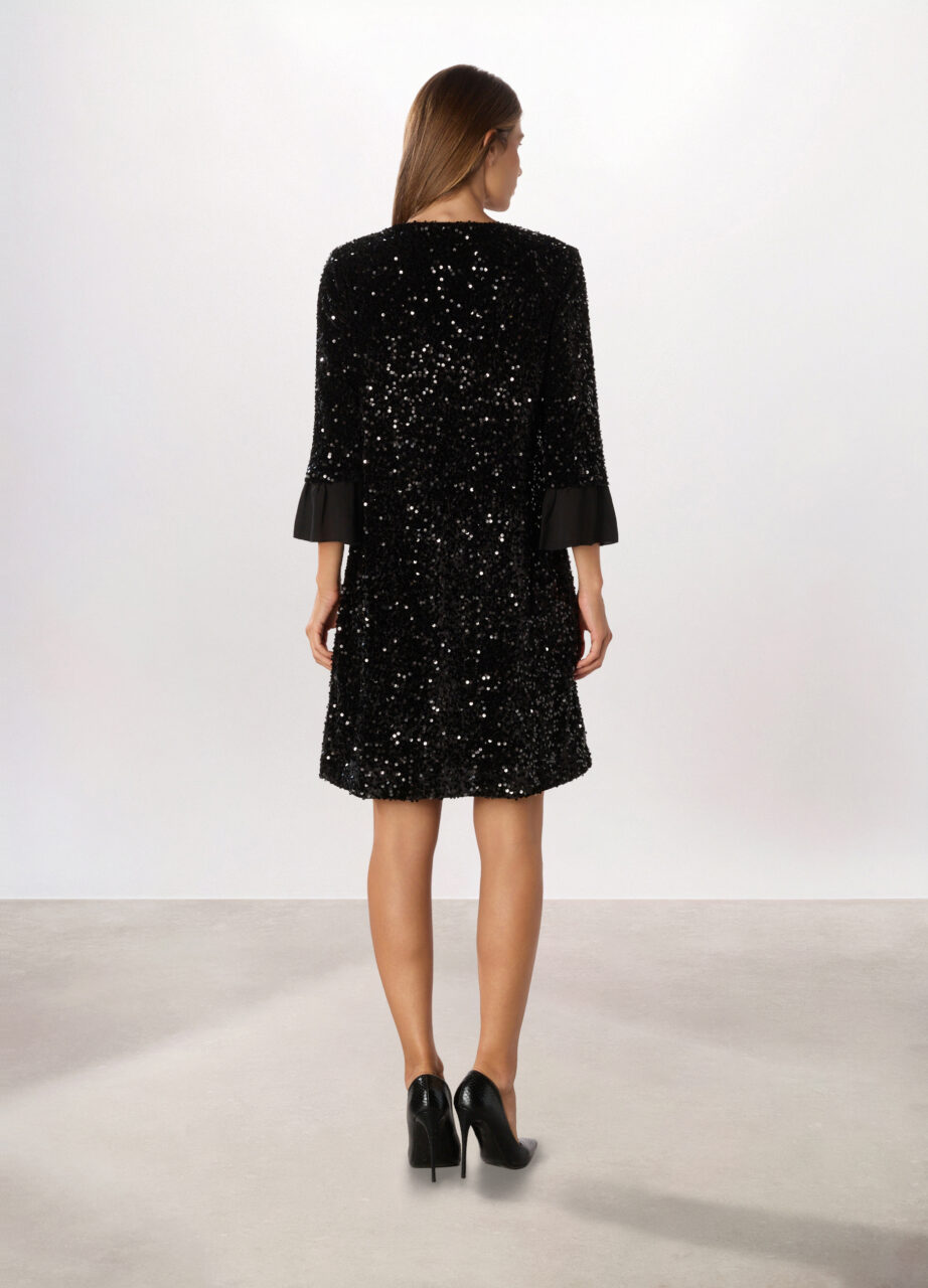 Alternative view of Haljina