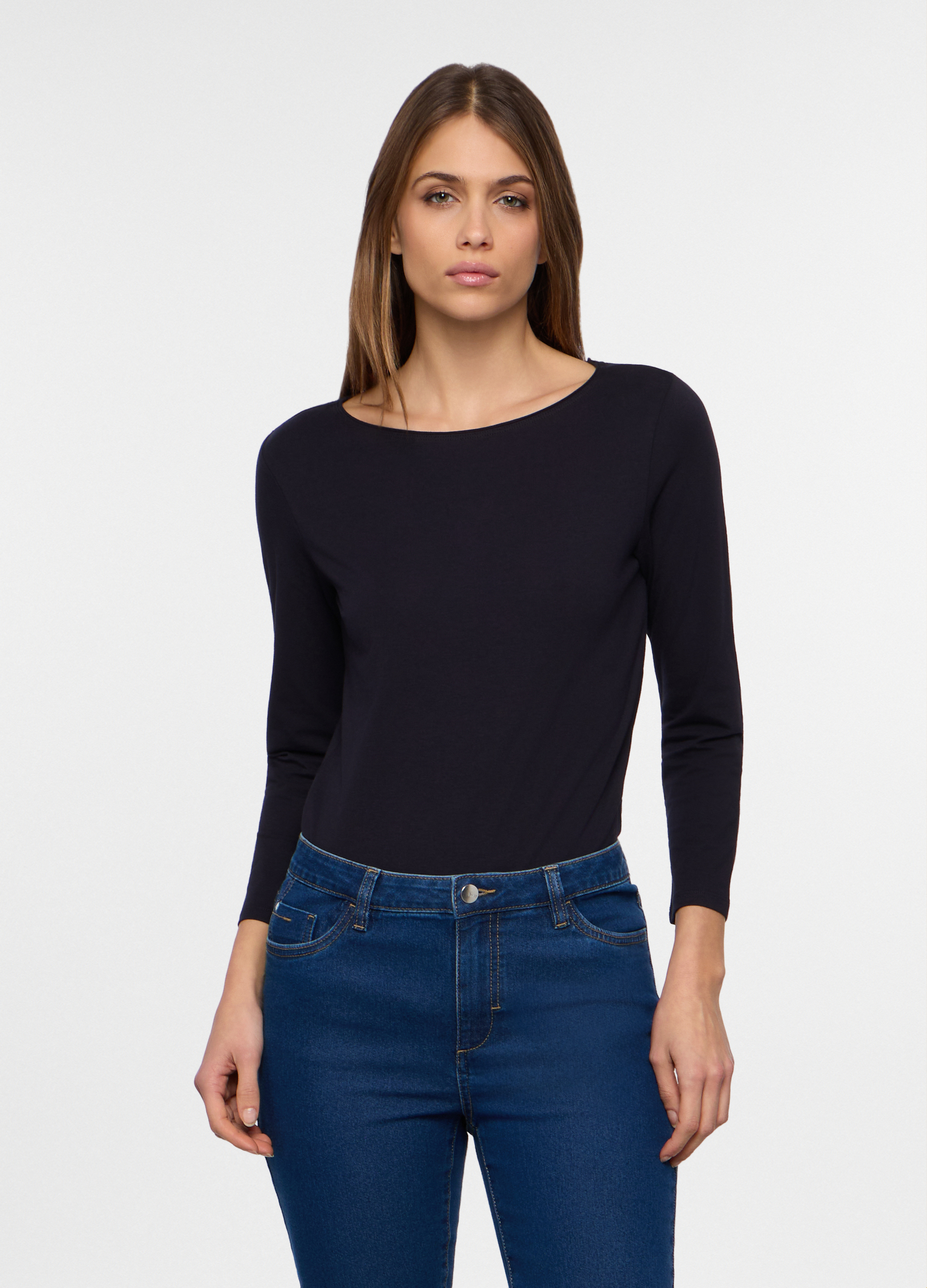 Ženska majica s izrezom u obliku čamca od rastezljivog materijala