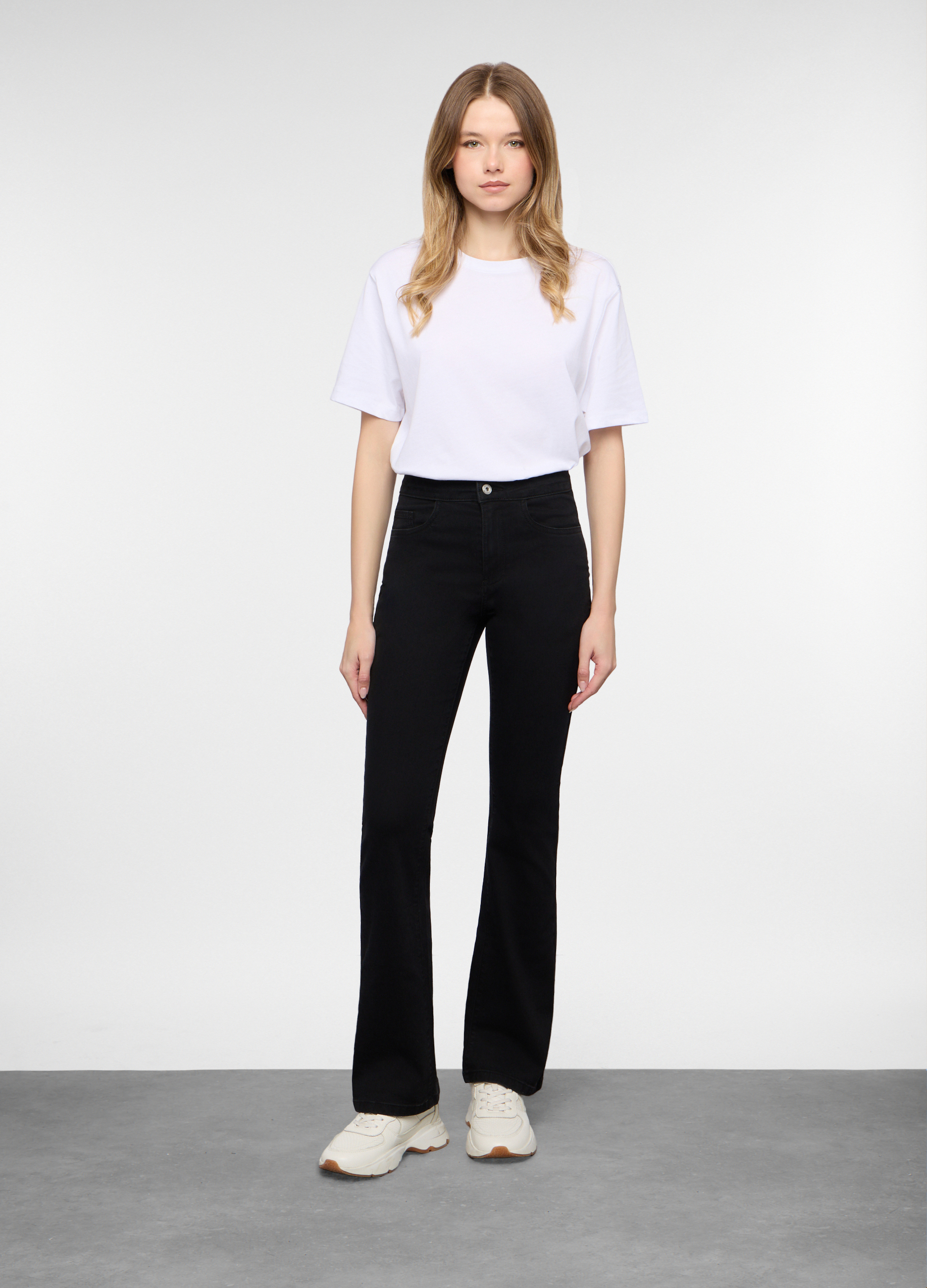 Ženske flare pantalone od rastezljivog pamuka s 5 džepova