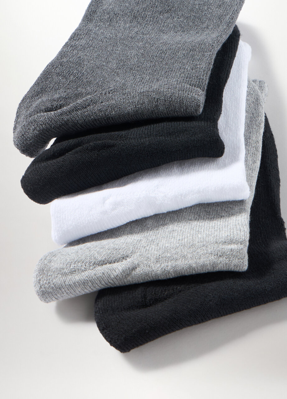 Alternative view of Čarape