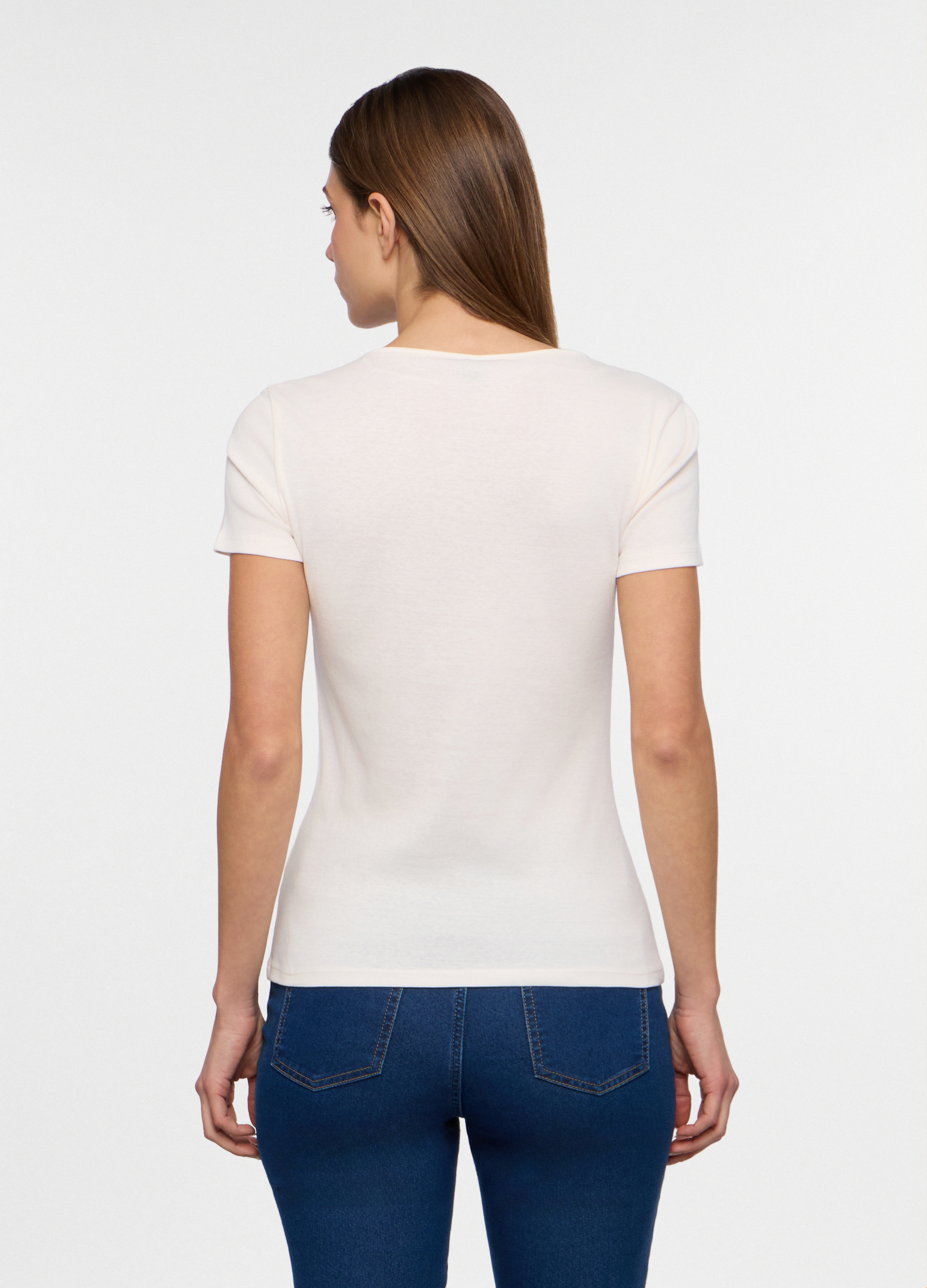 Alternative view of Majica