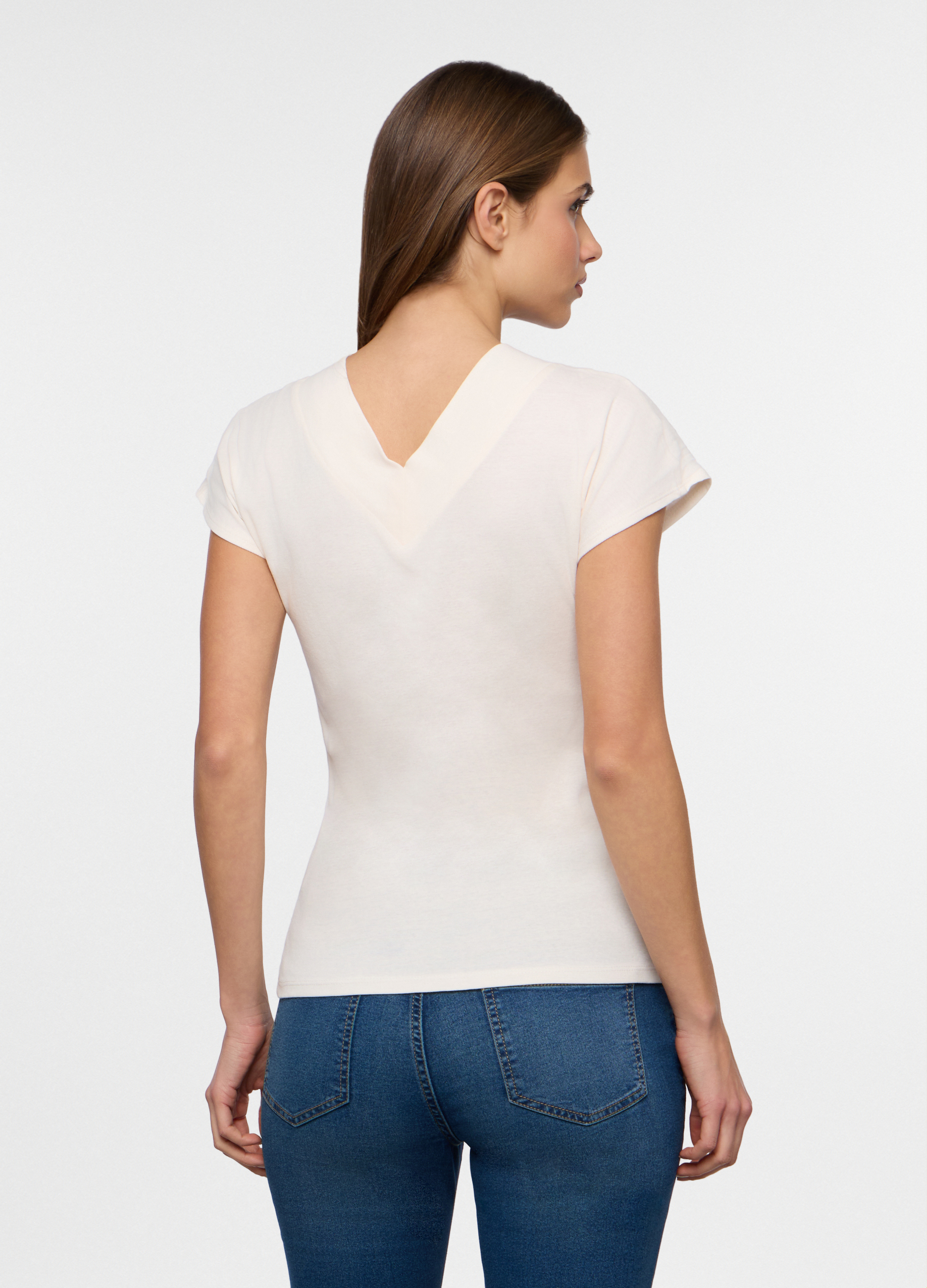 Alternative view of Majica