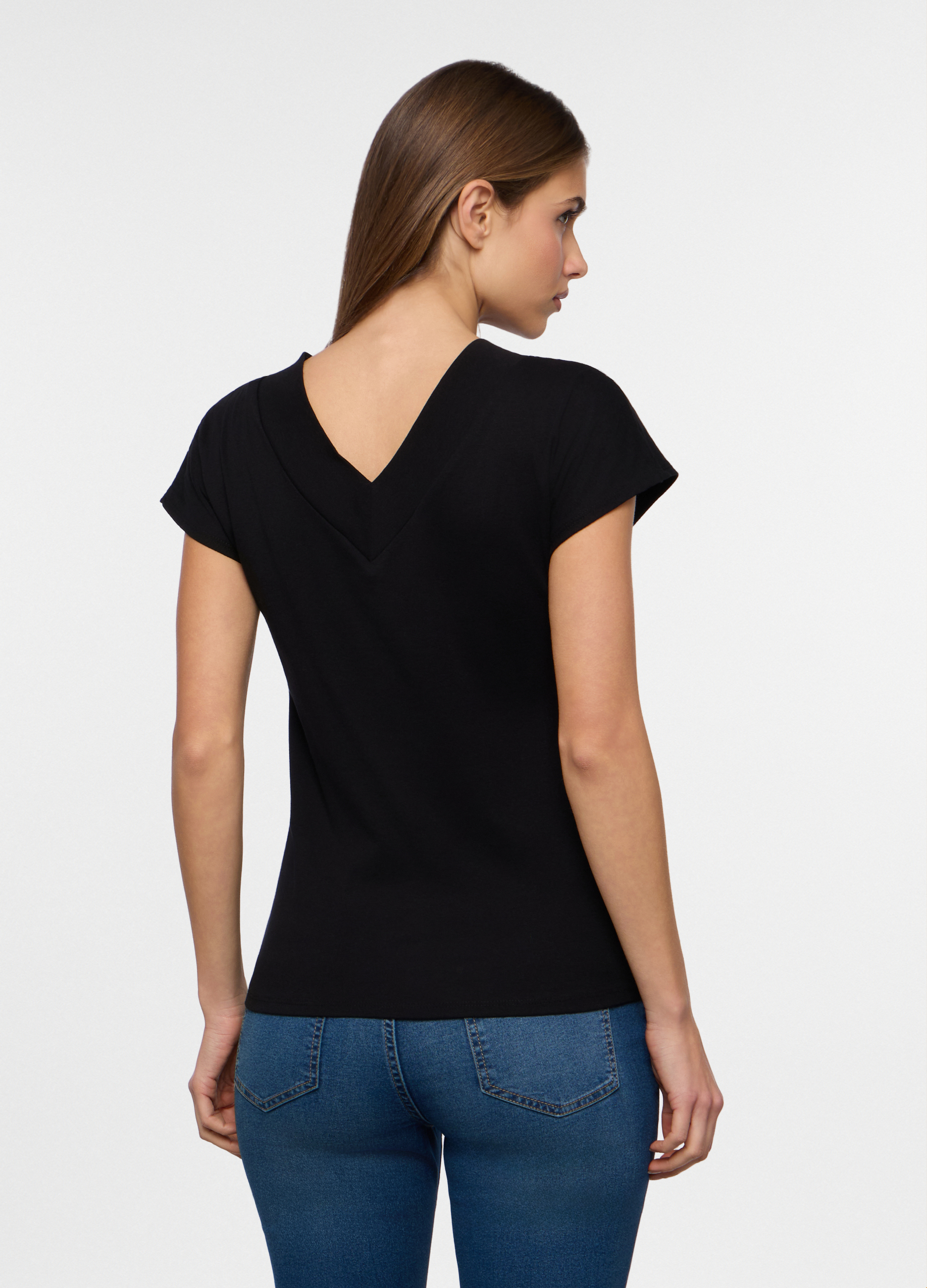 Alternative view of Majica