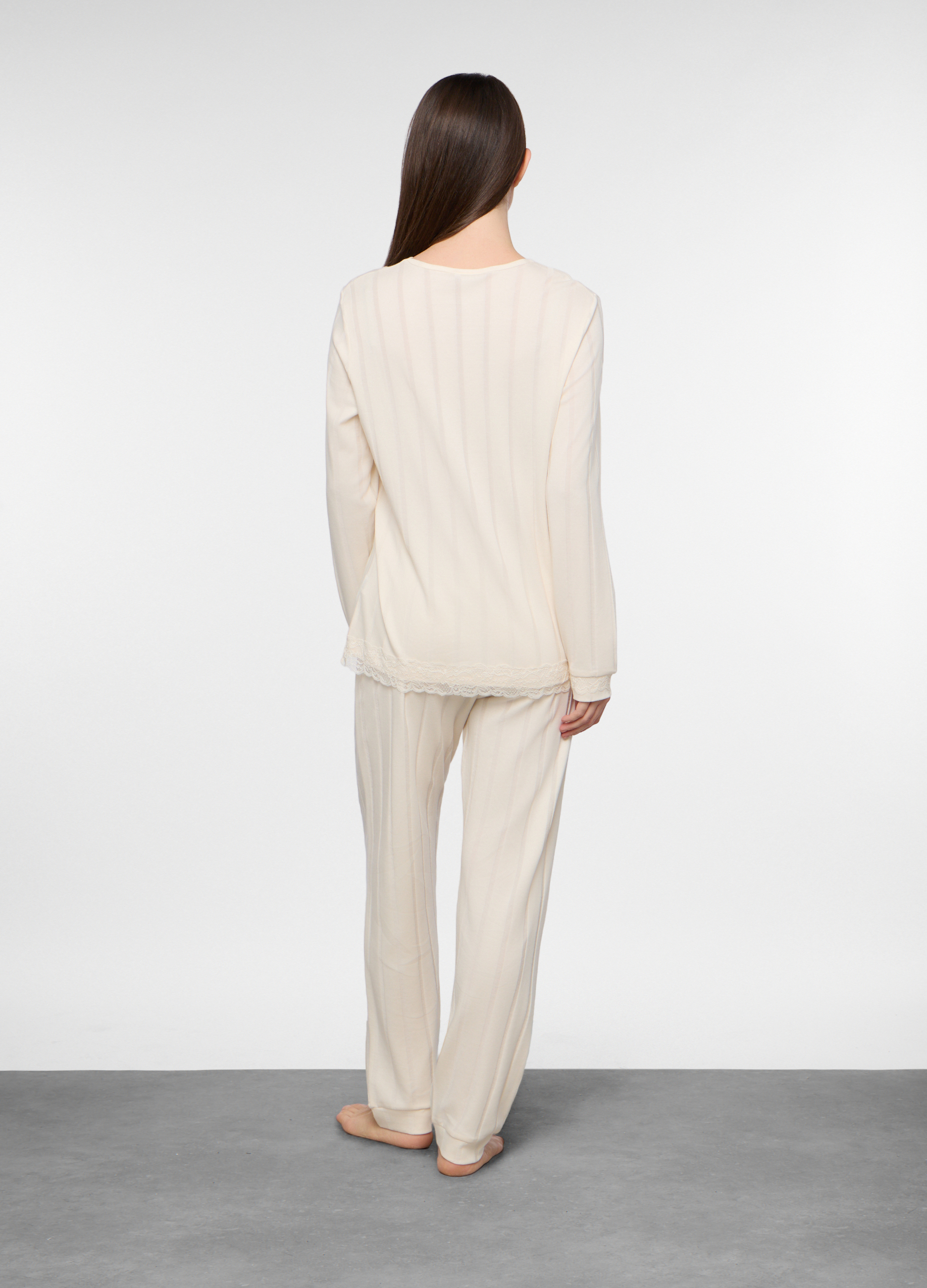 Alternative view of Pidžama