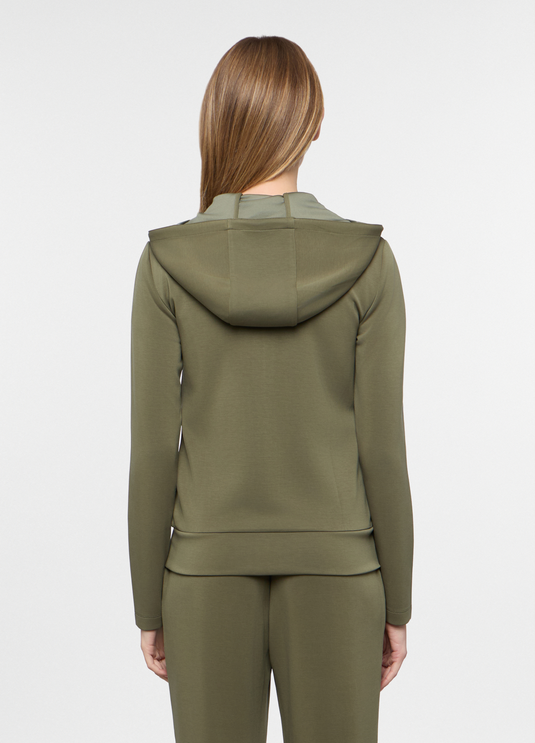 Alternative view of Dukserica