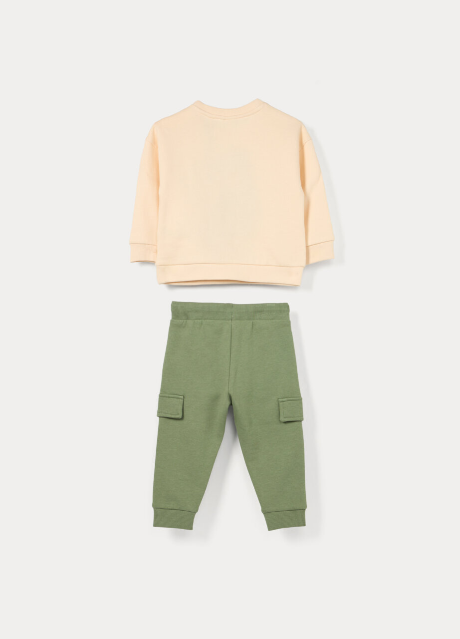 Alternative view of Komplet