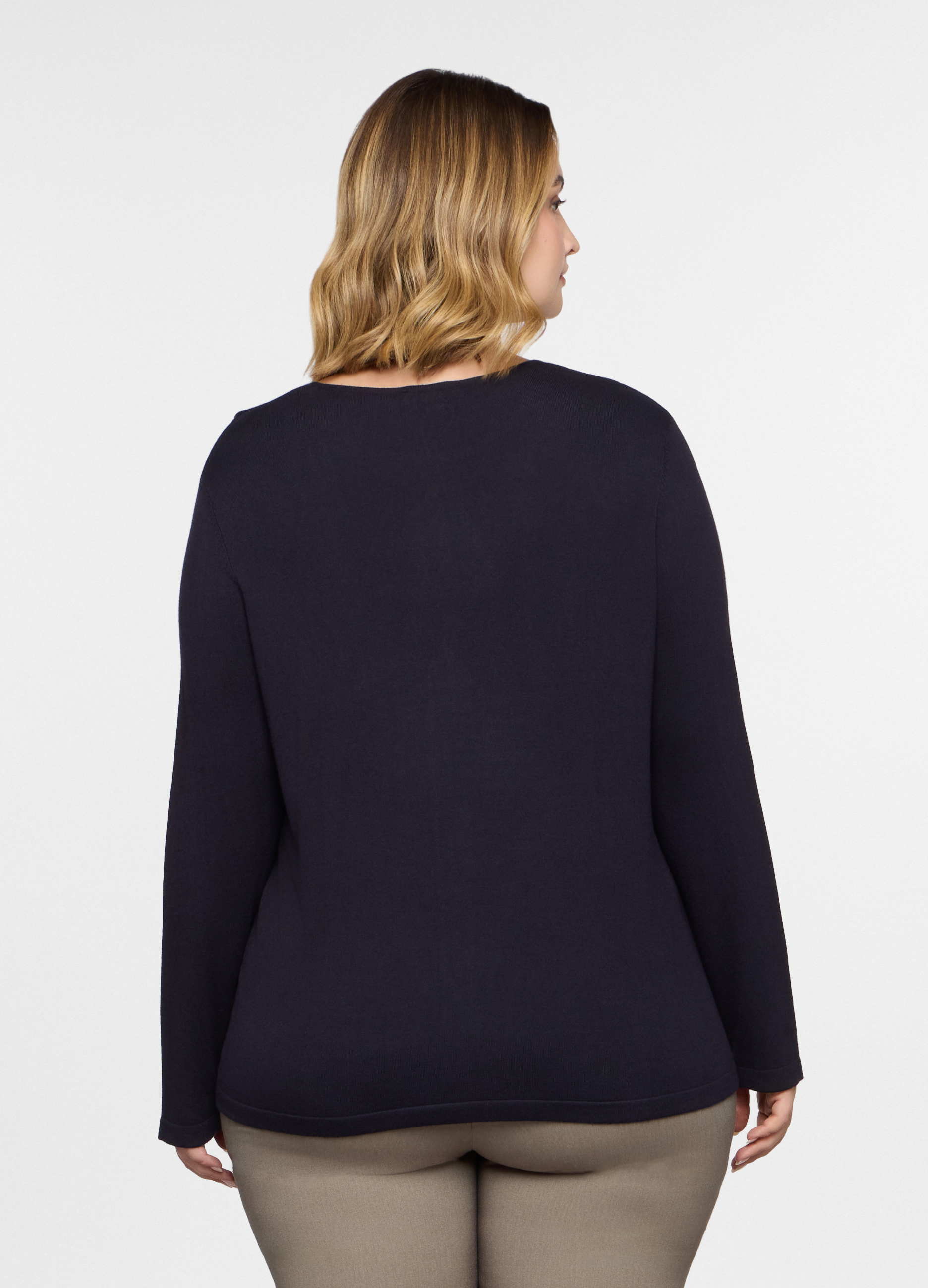 Alternative view of Džemper