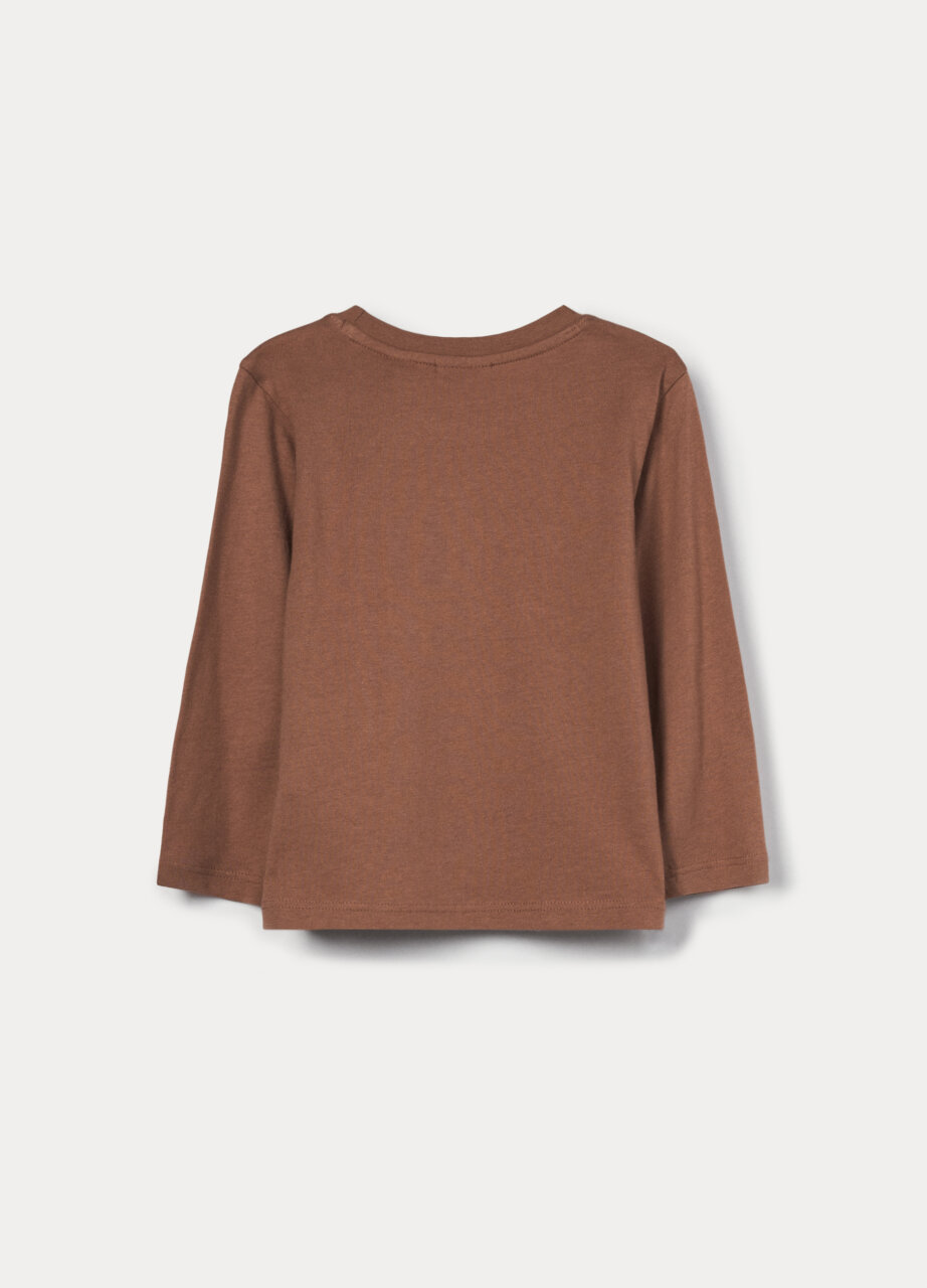 Alternative view of Majica