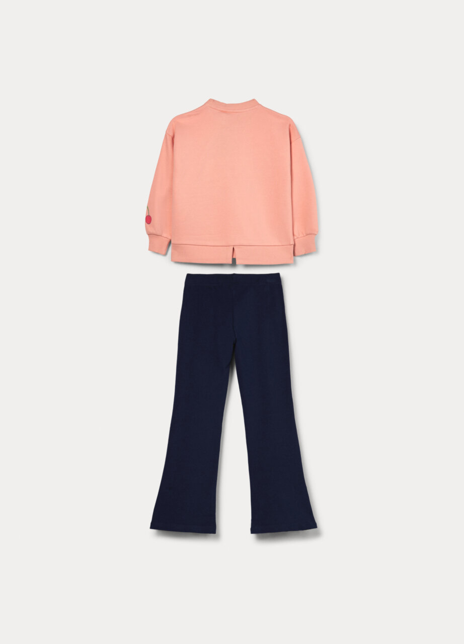 Alternative view of Komplet