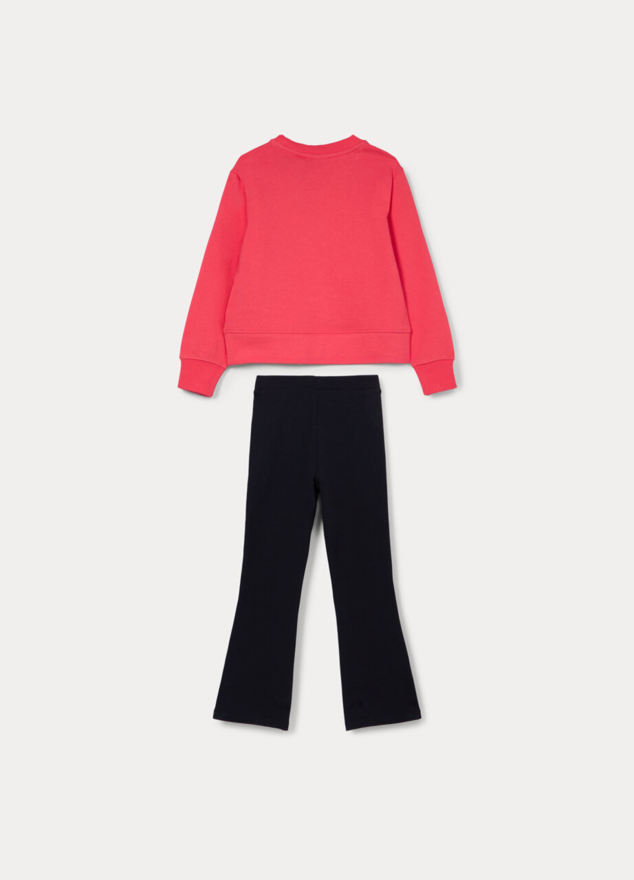 Alternative view of Komplet