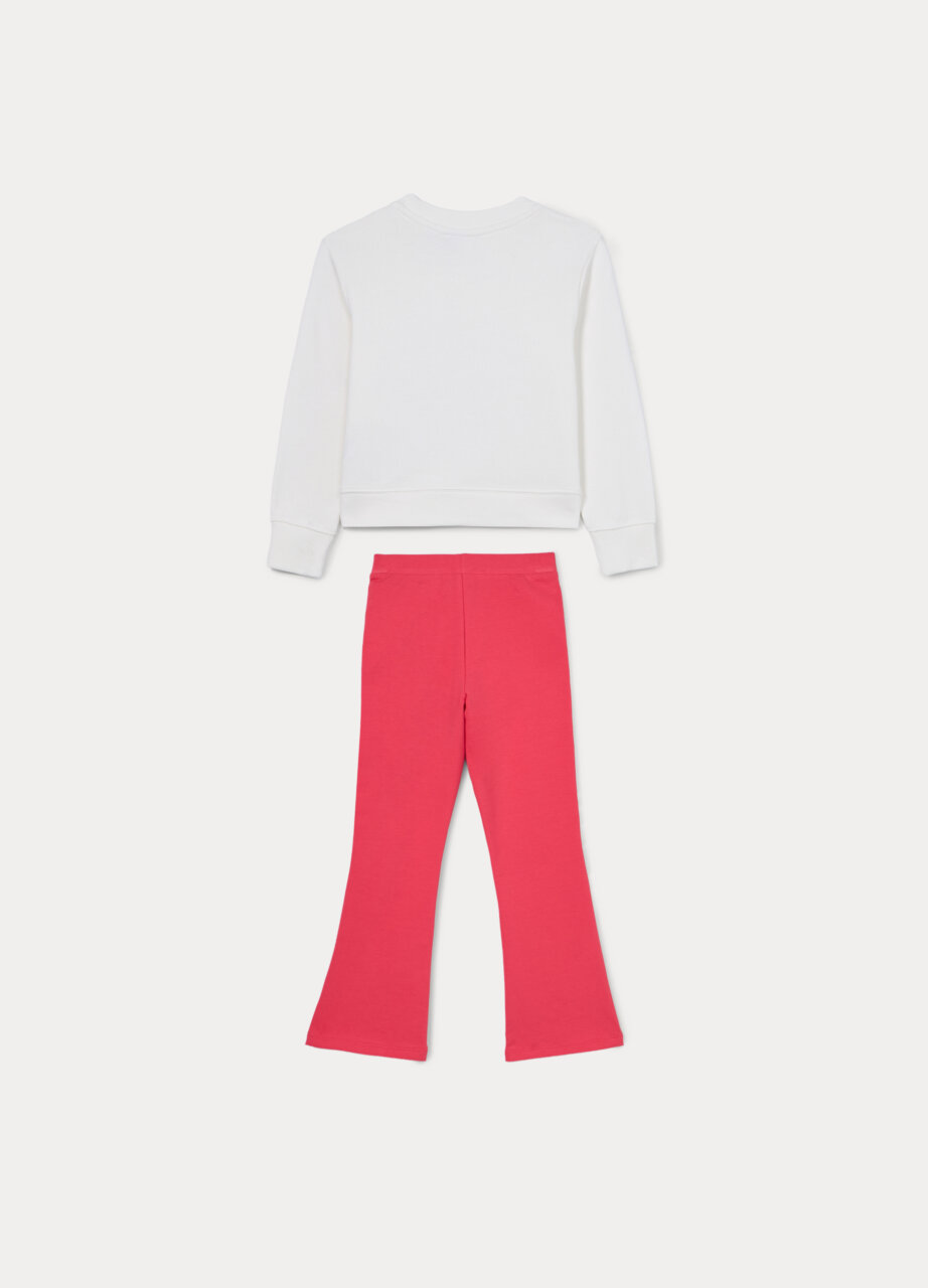 Alternative view of Komplet