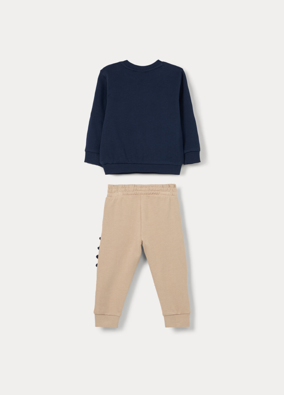 Alternative view of Komplet