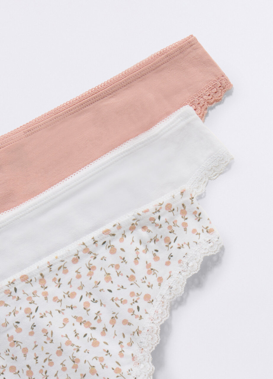 Alternative view of Gaćice