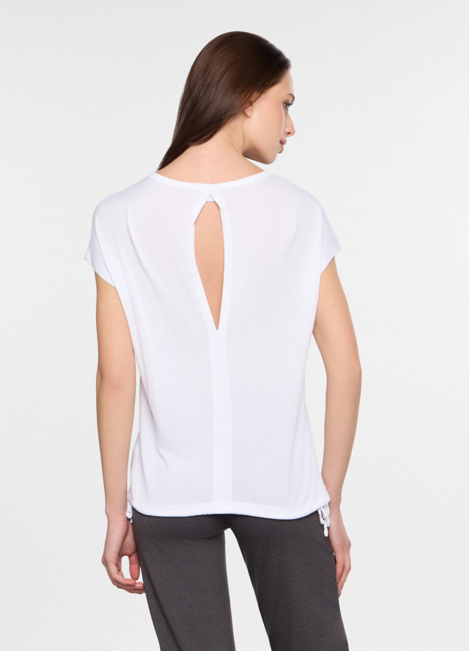 Alternative view of Majica