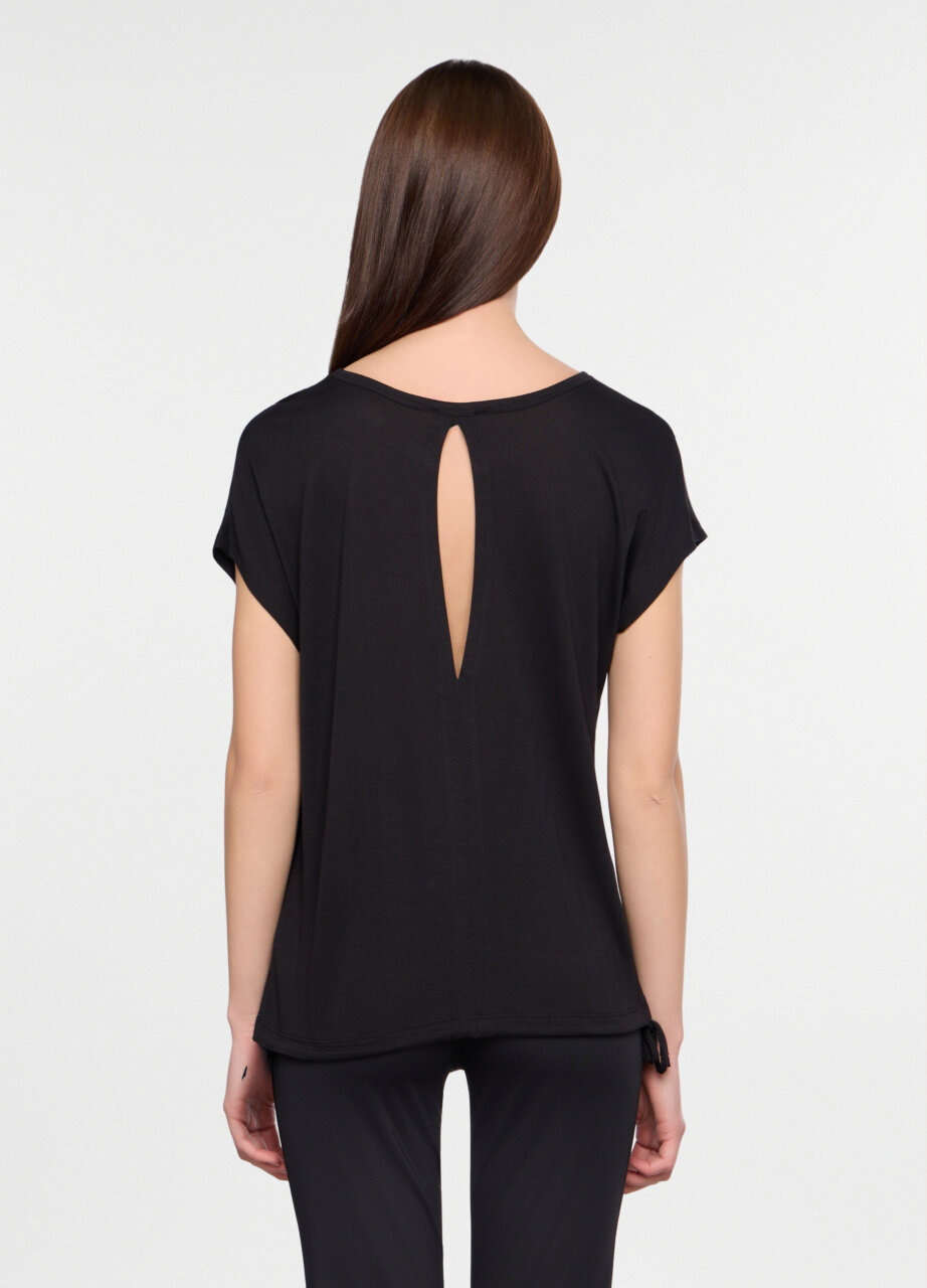 Alternative view of Majica