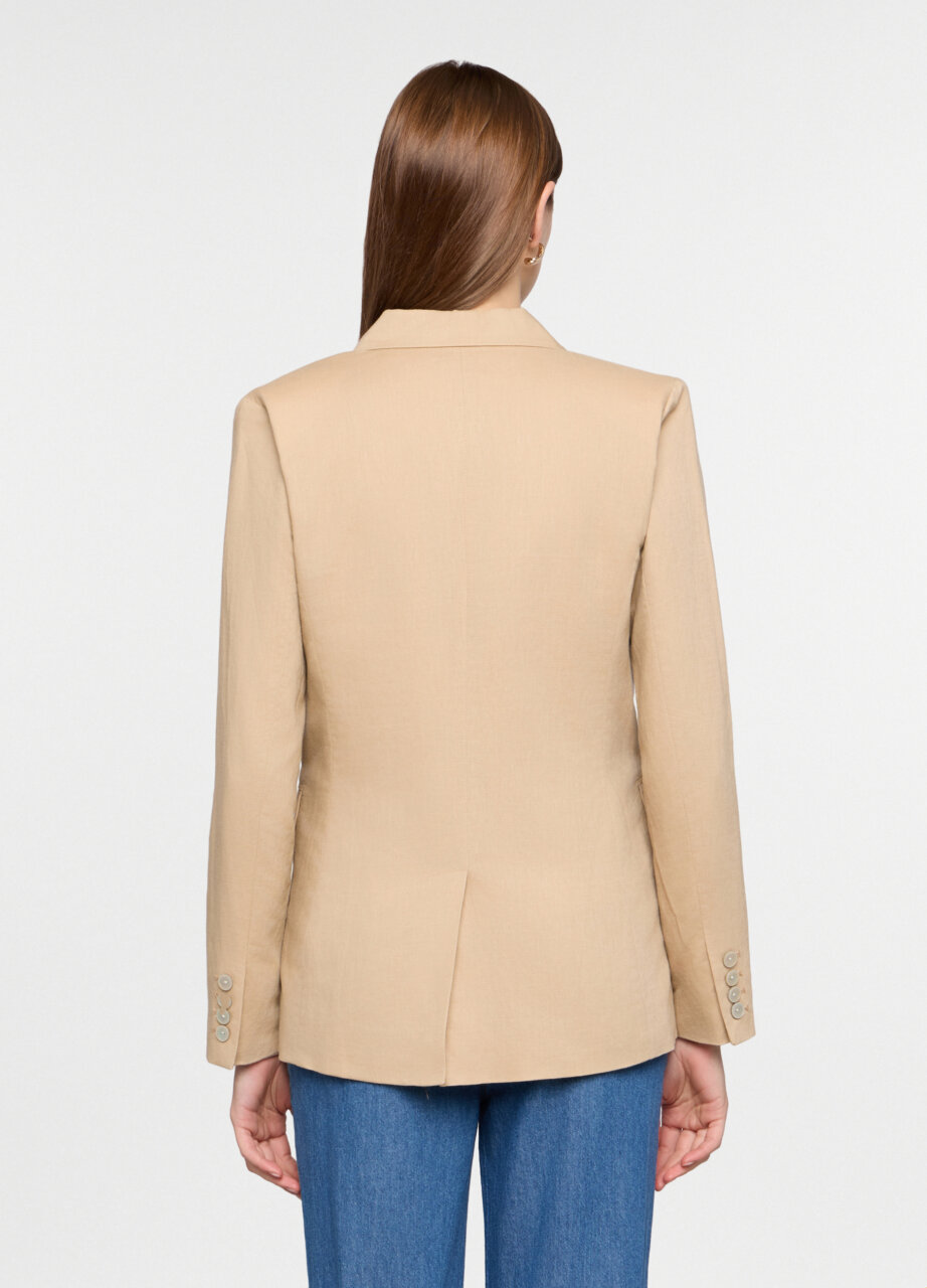 Alternative view of Jakna