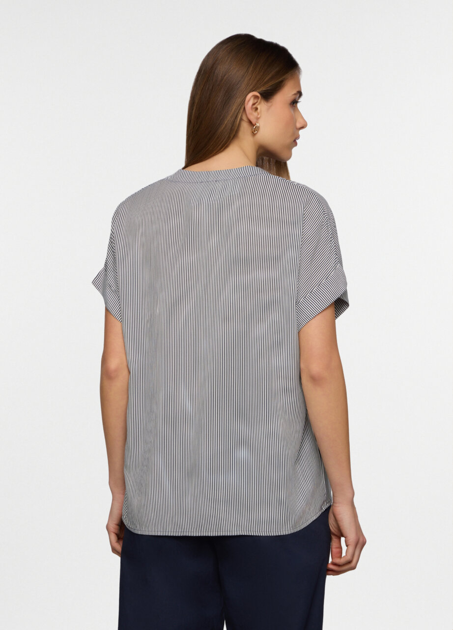 Alternative view of Bluza
