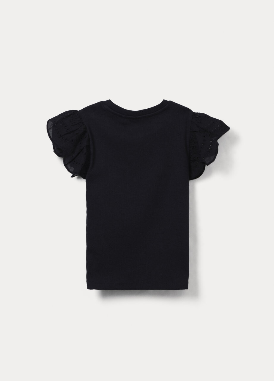 Alternative view of Majica