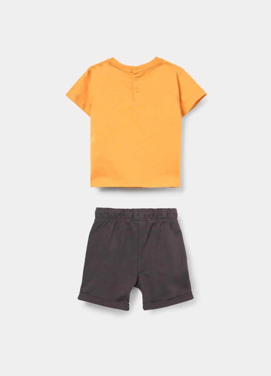 Alternative view of Komplet