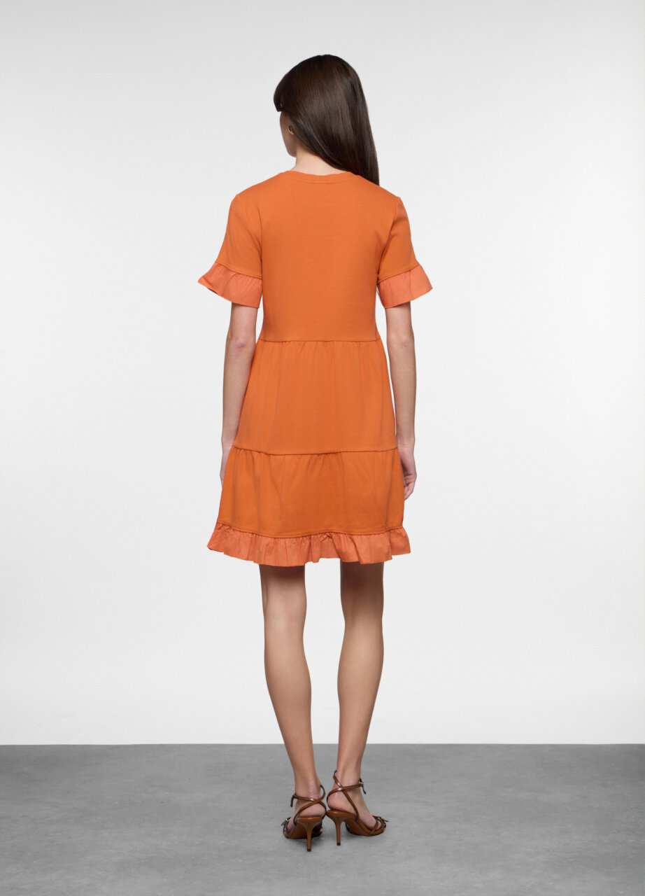 Alternative view of Haljina