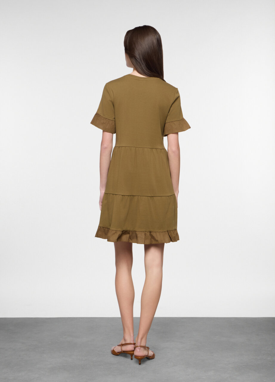 Alternative view of Haljina