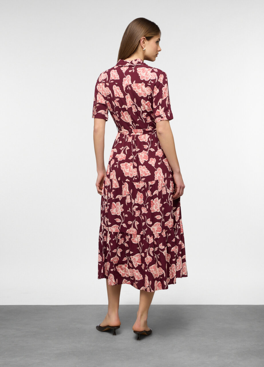 Alternative view of Haljina