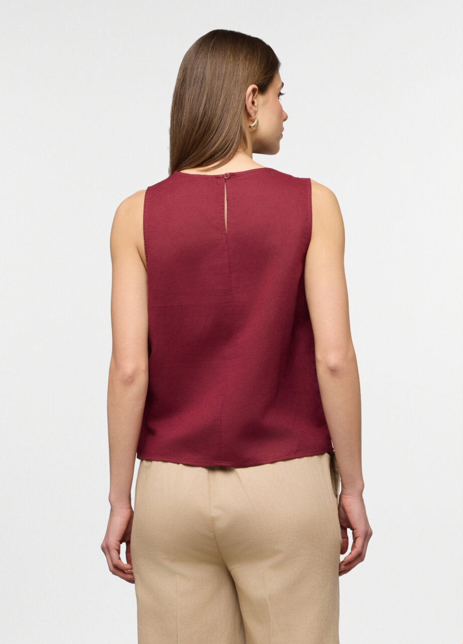 Alternative view of Majica