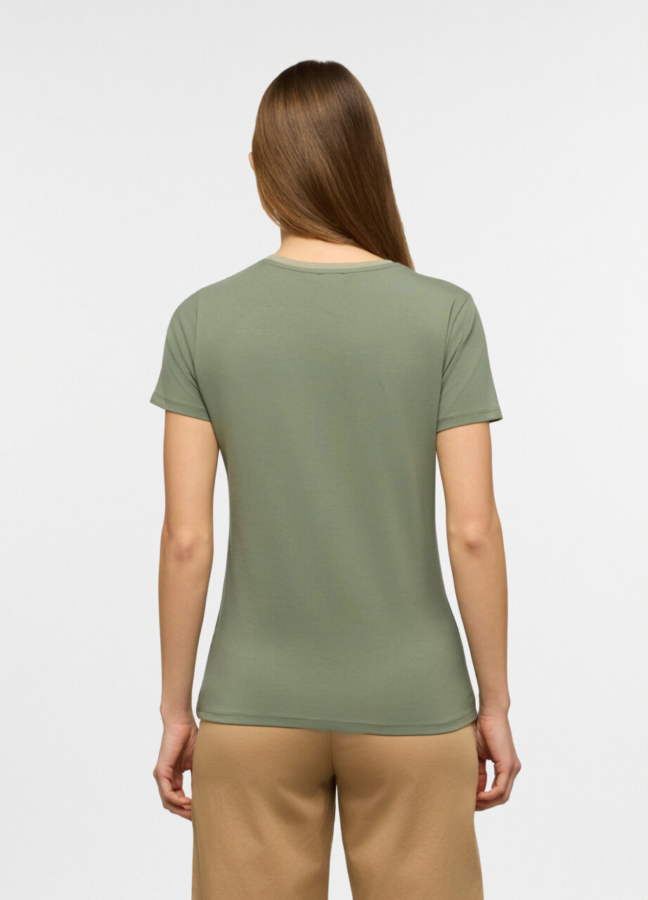 Alternative view of Majica