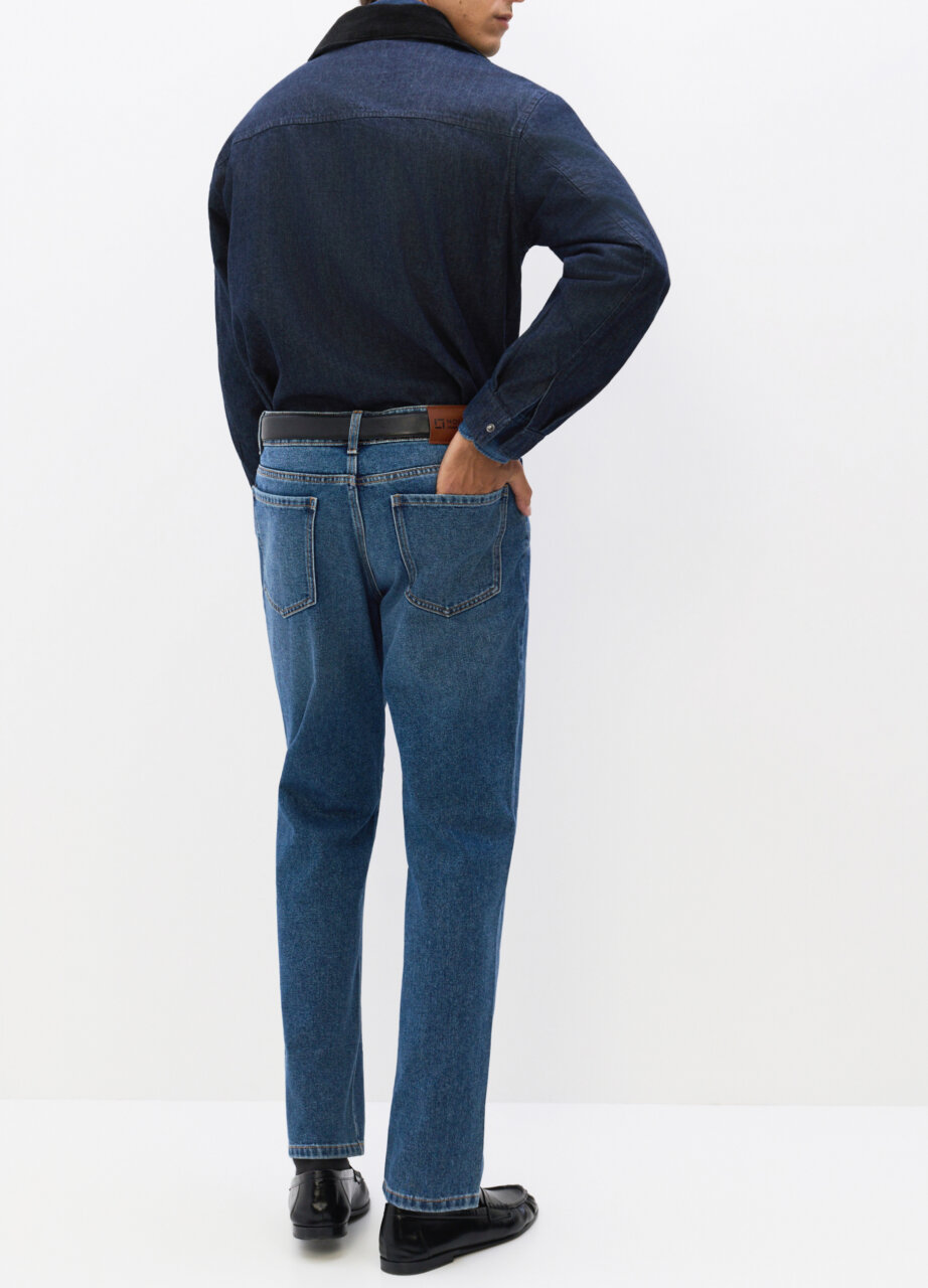 Alternative view of Jeans