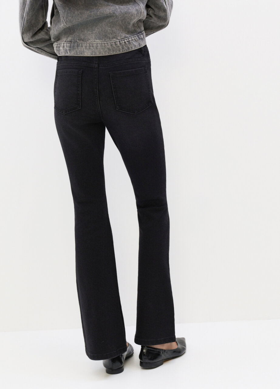 Alternative view of Jeans