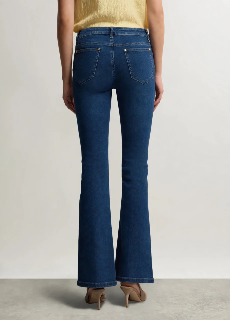 Alternative view of Jeans